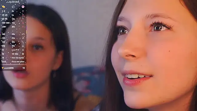 GabrielleLynchard online show from October 24, 2025, 7:46 pm