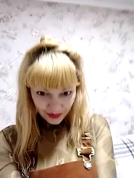 AliceSwan1122 online show from October 17, 2025, 8:32 pm