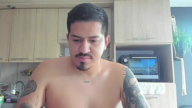 Arnolwilliams online show from September 29, 2025, 9:09 pm