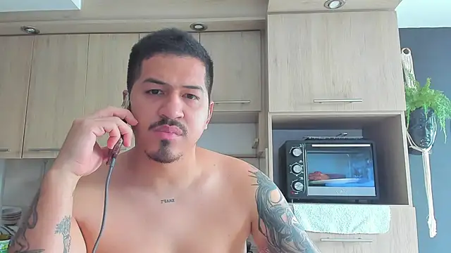 Arnolwilliams online show from September 24, 2025, 7:09 pm