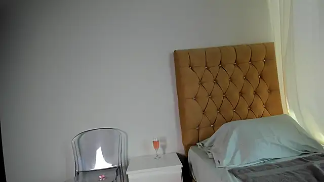 velvettangell online show from September 26, 2025, 1:07 pm