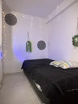 saack  xx online show from October 31, 2025, 3:14 am