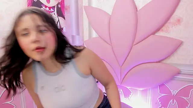 celeste hot   online show from November 7, 2025, 8:02 pm