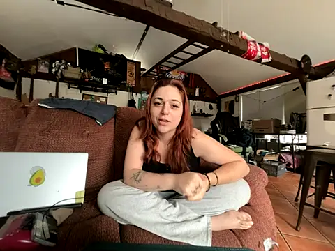 PeridotPrincessOfficial online show from November 12, 2025, 5:39 pm