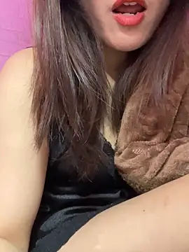 Moon pusy online show from December 2, 2025, 1:24 pm