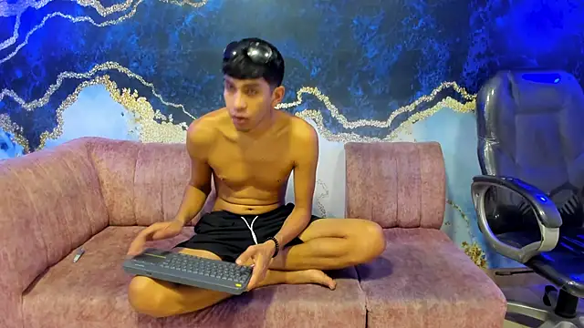 Snapshot of Juicy_Creww chatting on November 15, 2025, 9:24 am Juicy Creww online show from November 15, 2025, 9:24 am