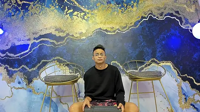 Snapshot of Juicy_Creww chatting on November 1, 2025, 9:58 am Juicy Creww online show from November 1, 2025, 9:58 am