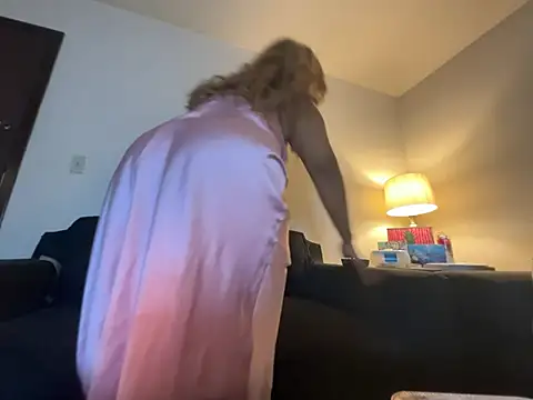 GoddessFatPuss online show from May 2, 2026, 6:18 am