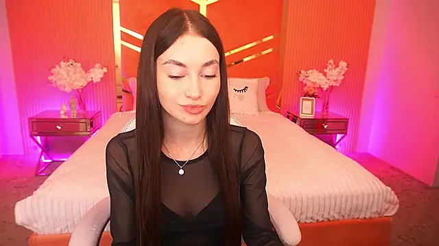 CherryyLulu online show from November 5, 2025, 8:39 am