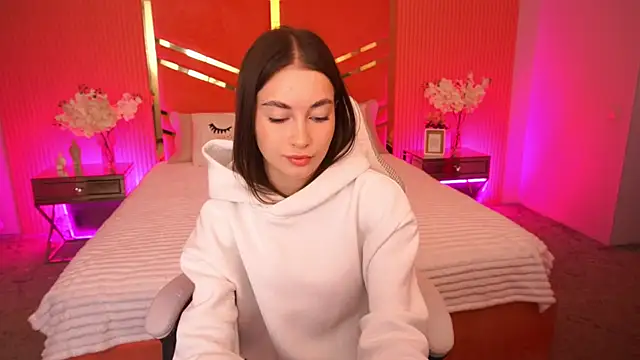 CherryyLulu online show from October 7, 2025, 7:20 am