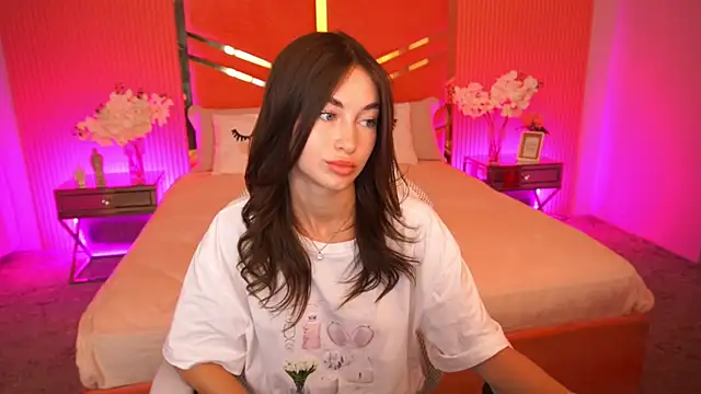 CherryyLulu online show from September 16, 2025, 6:47 am