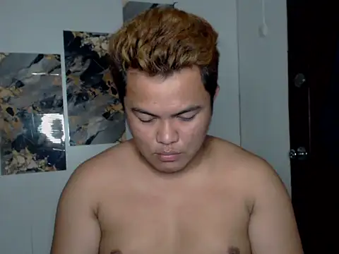 Snapshot of Gayasianzowe chatting on September 24, 2025, 7:15 am Gayasianzowe online show from September 24, 2025, 7:15 am