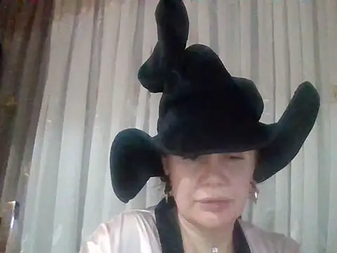 Lomivah online show from October 31, 2025, 4:14 pm