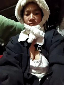 lily-00 online show from November 27, 2025, 12:55 am