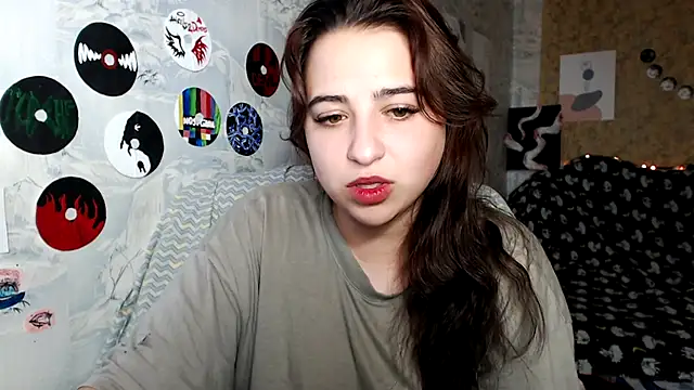 Snapshot of Olivia_Defo chatting on September 23, 2025, 7:48 am Olivia Defo online show from September 23, 2025, 7:48 am
