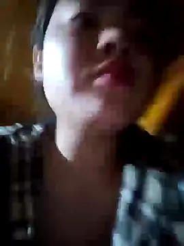 emilyzz online show from November 3, 2025, 2:17 am