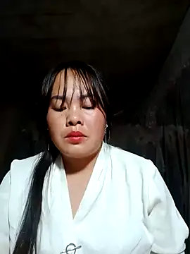 emilyzz online show from December 18, 2025, 1:48 pm