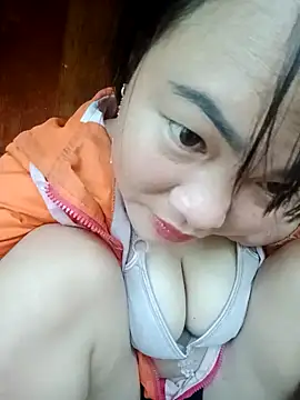 emilyzz online show from November 2, 2025, 1:54 am