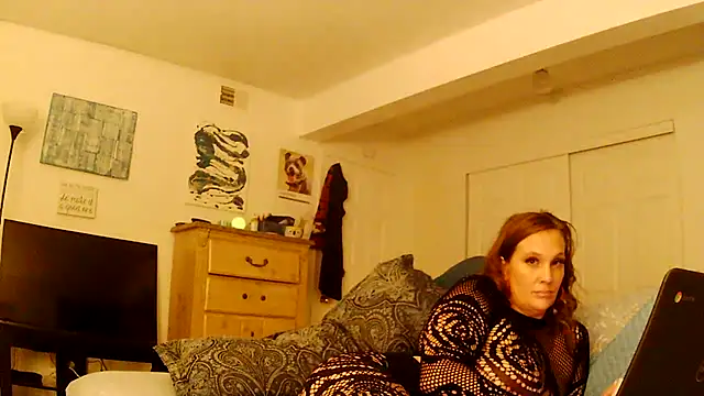 Snapshot of Ariasweetaspie chatting on November 16, 2025, 5:12 am Ariasweetaspie online show from November 16, 2025, 5:12 am