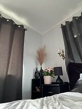 Snapshot of ZoeyJohnson chatting on October 23, 2025, 7:12 pm ZoeyJohnson online show from October 23, 2025, 7:12 pm