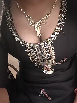 BellaxTrans online show from February 17, 2026, 3:59 am