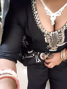 BellaxTrans online show from February 16, 2026, 8:57 am