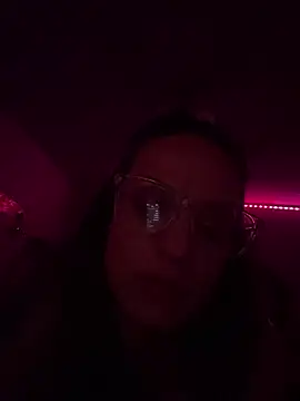 Texxaspearl online show from December 20, 2025, 8:06 am