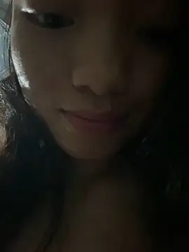 Snapshot of Bella_sexy98 chatting on October 6, 2025, 1:40 am Bella sexy98 online show from October 6, 2025, 1:40 am