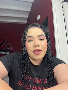 krisstenSantos online show from February 17, 2026, 1:08 pm