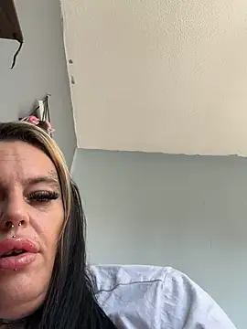 DIRTY PAISLEY X online show from March 18, 2026, 1:46 pm