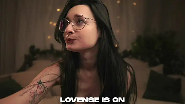 DarcyAspacio online show from January 12, 2026, 11:28 am