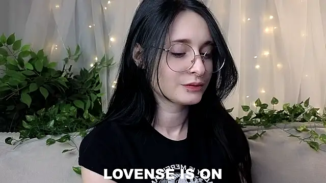 DarcyAspacio online show from February 12, 2026, 11:43 am