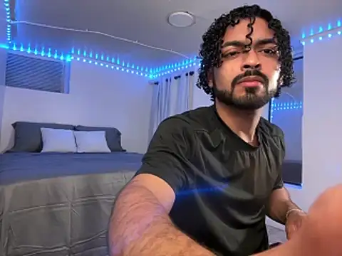 julimo16 online show from November 8, 2025, 1:42 am