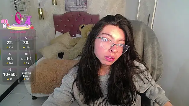 Snapshot of alllyson_ chatting on October 11, 2025, 7:48 pm alllyson online show from October 11, 2025, 7:48 pm