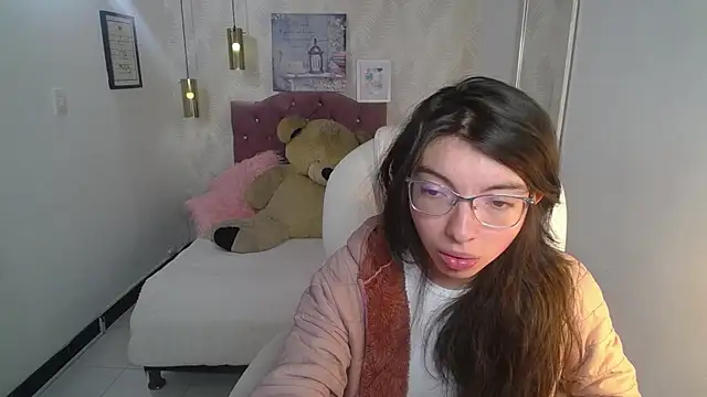 Snapshot of alllyson_ chatting on November 27, 2025, 8:09 pm alllyson online show from November 27, 2025, 8:09 pm