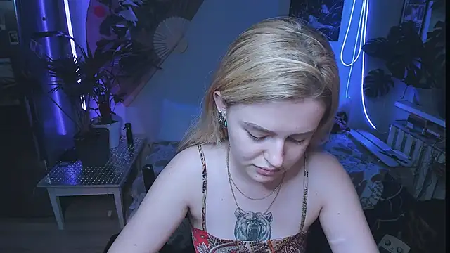 Alexa  Pears online show from October 6, 2025, 3:02 pm