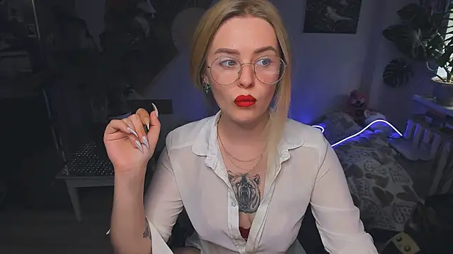 Alexa  Pears online show from September 18, 2025, 12:30 pm