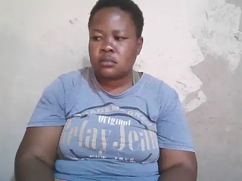 Snapshot of Bustyass93 chatting on October 21, 2025, 9:19 am Bustyass93 online show from October 21, 2025, 9:19 am