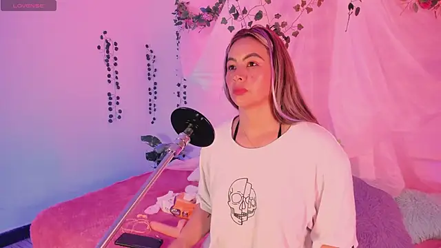 chubbyZoe online show from November 12, 2025, 12:59 am