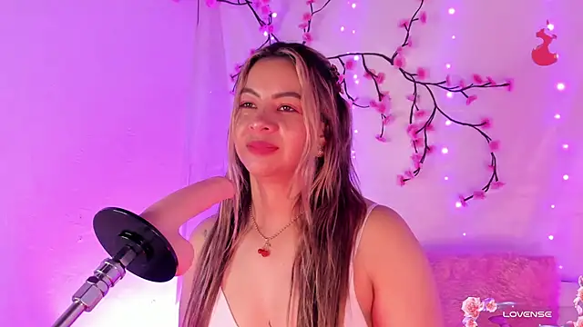 chubbyZoe online show from October 8, 2025, 12:34 am