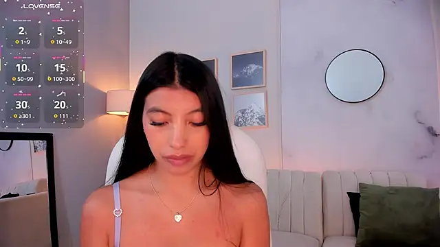 Tiffany Low online show from November 20, 2025, 12:28 pm