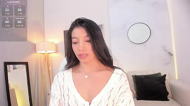 Tiffany Low online show from November 8, 2025, 1:25 pm