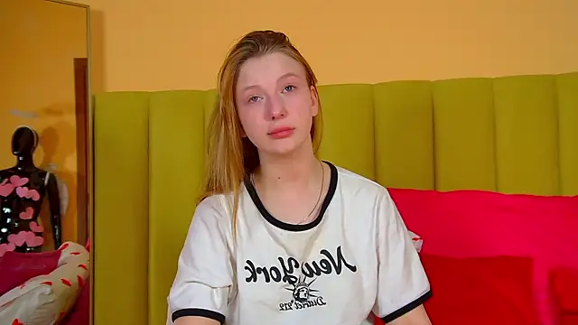 BeatriceBinoche online show from February 24, 2026, 6:25 am