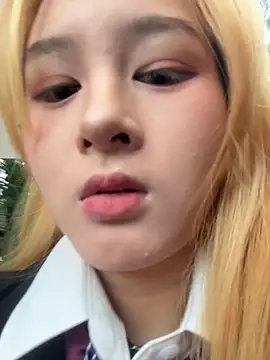 yuki june online show from November 18, 2025, 8:28 am