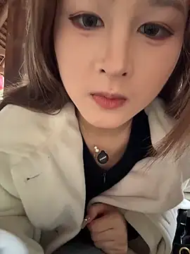 yuki june online show from February 11, 2026, 8:58 am