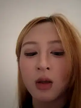 yuki june online show from September 18, 2025, 7:11 am