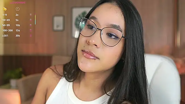 LaurennMiles online show from September 24, 2025, 7:09 pm