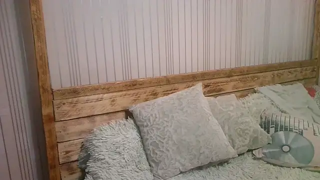 EthelsLover online show from November 20, 2025, 10:05 am