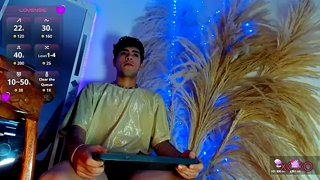 Juan twinks online show from October 3, 2025, 7:48 pm