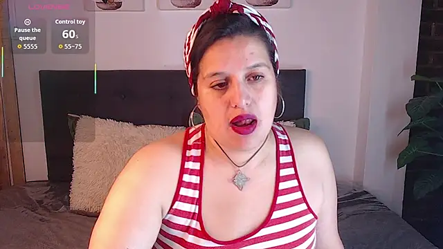 Snapshot of Andrea_secret_ chatting on October 21, 2025, 2:38 pm Andrea secret online show from October 21, 2025, 2:38 pm